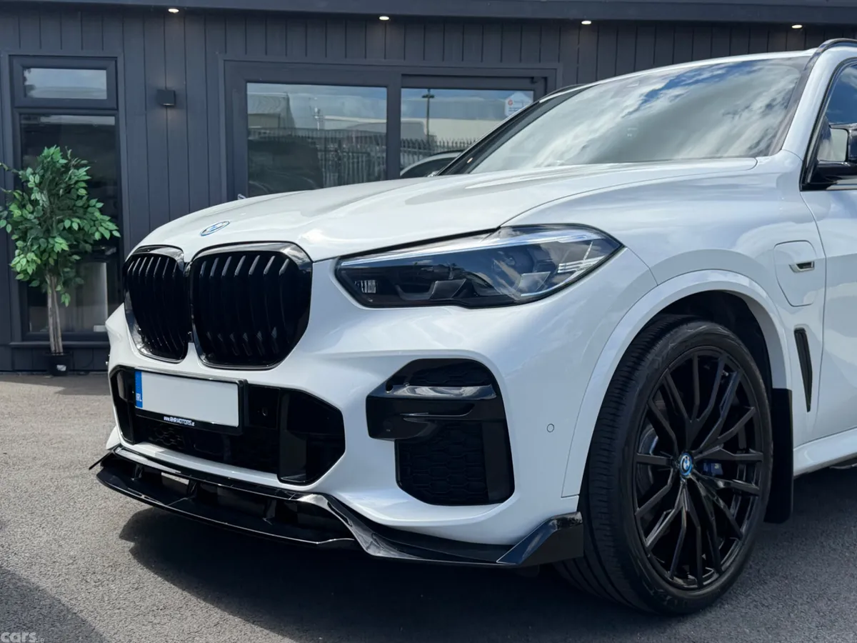 BMW X5 SUV, Petrol Hybrid, 2022, White