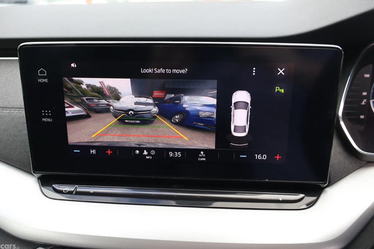 Skoda Octavia Saloon, Diesel, 2021, Black