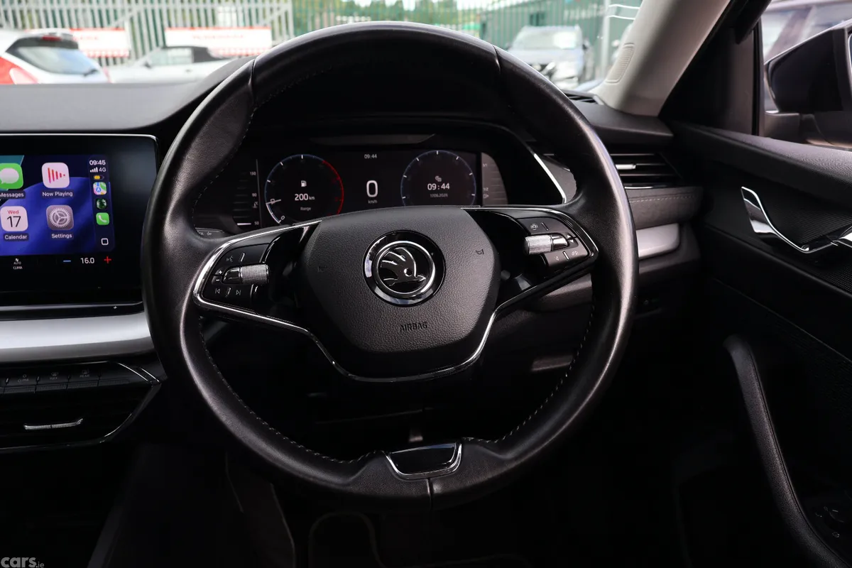 Skoda Octavia Saloon, Diesel, 2021, Black
