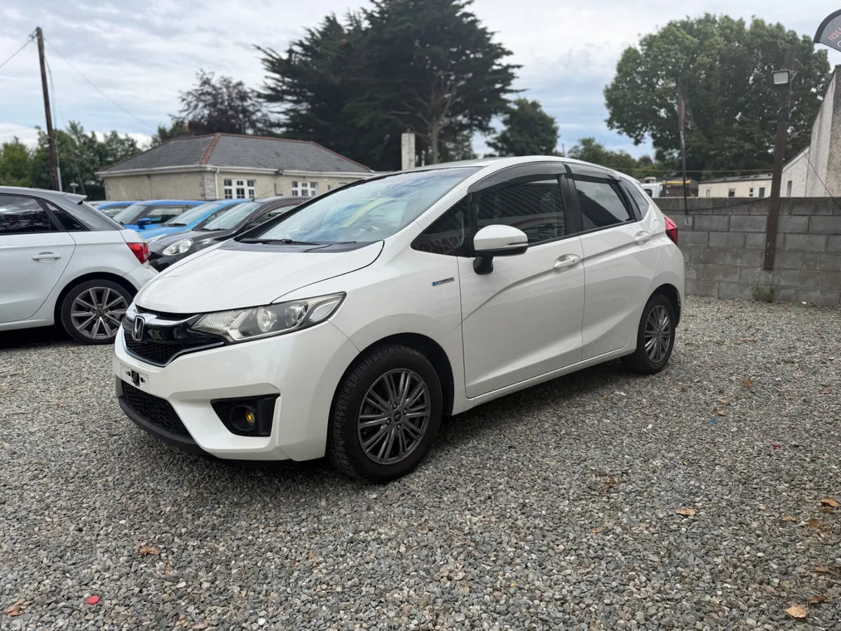 Honda Fit Hatchback, Petrol Hybrid, 2017, White