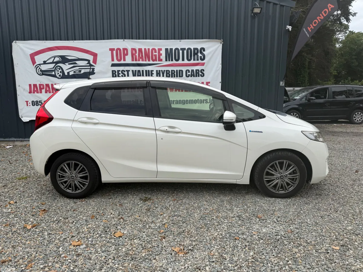 Honda Fit Hatchback, Petrol Hybrid, 2017, White