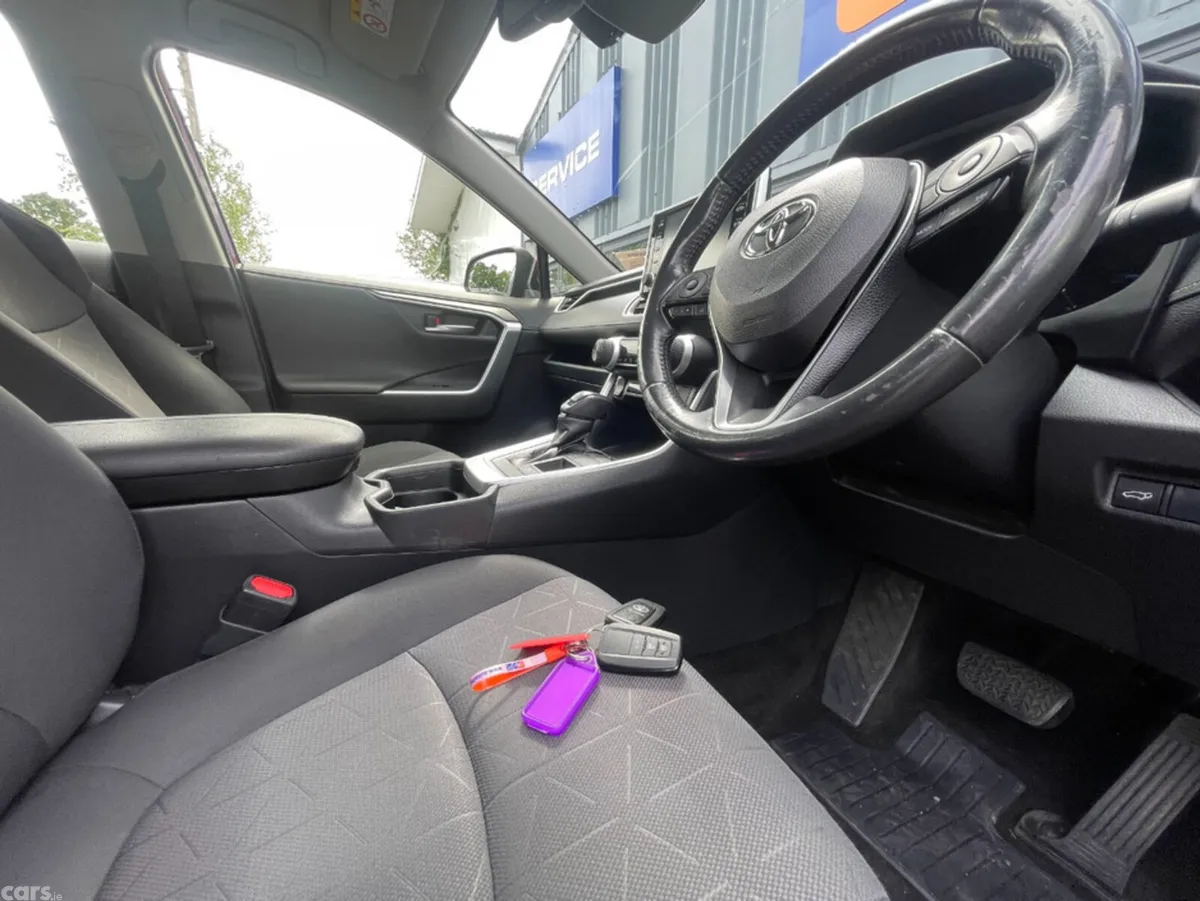 Toyota RAV4 SUV, Petrol Hybrid, 2019, Red