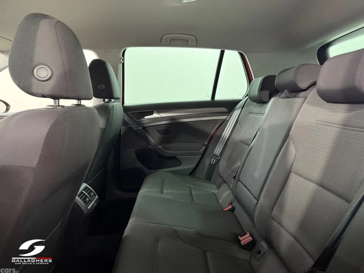 Volkswagen Golf Hatchback, Diesel, 2020, Red