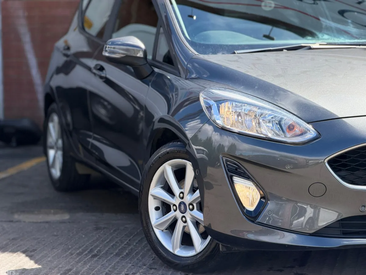 Ford Fiesta Hatchback, Petrol, 2019, Grey