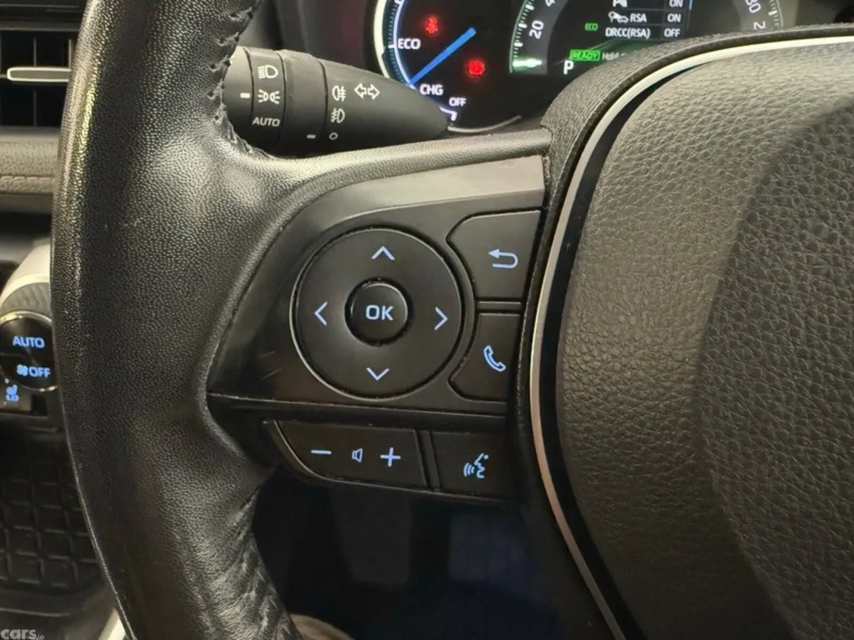 Toyota RAV4 SUV, Petrol Hybrid, 2022, White