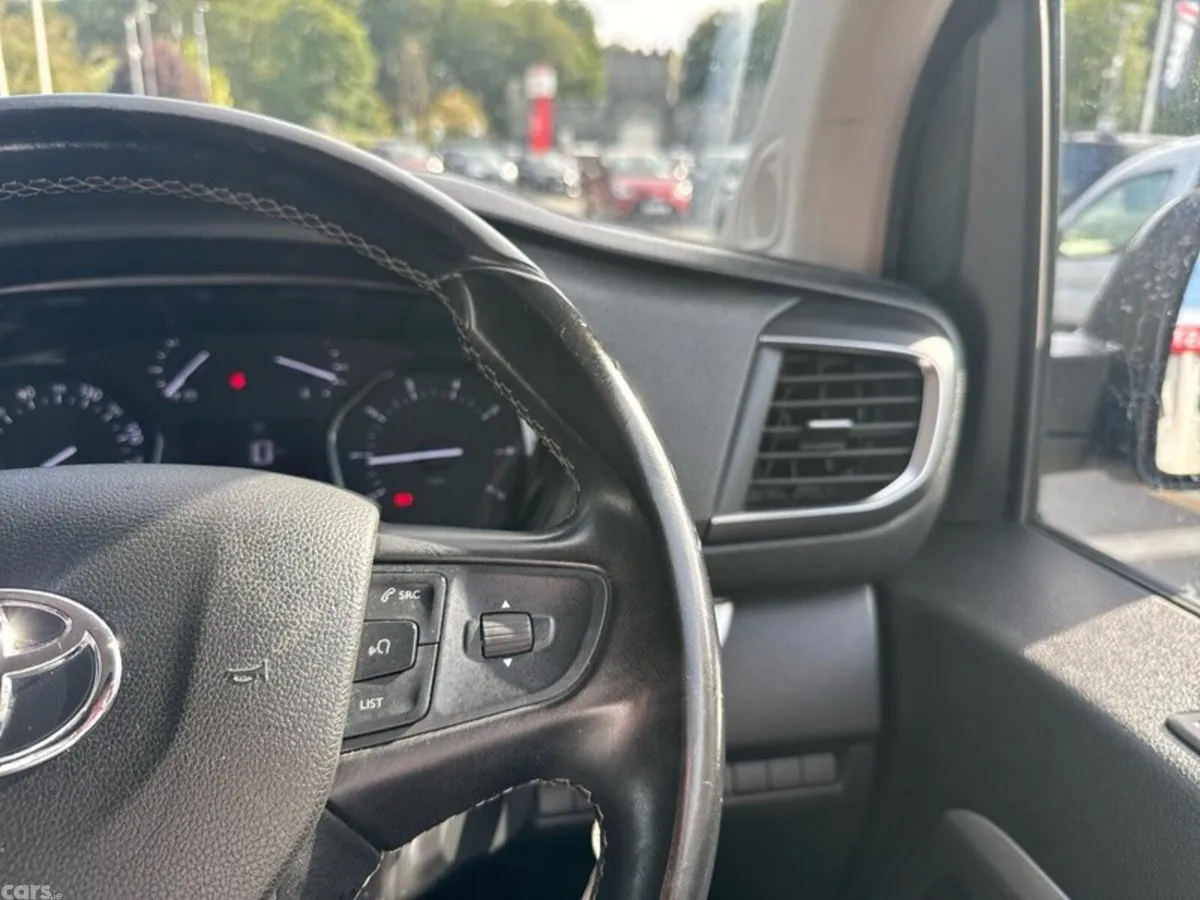 Toyota Proace MPV, Diesel, 2024, Grey