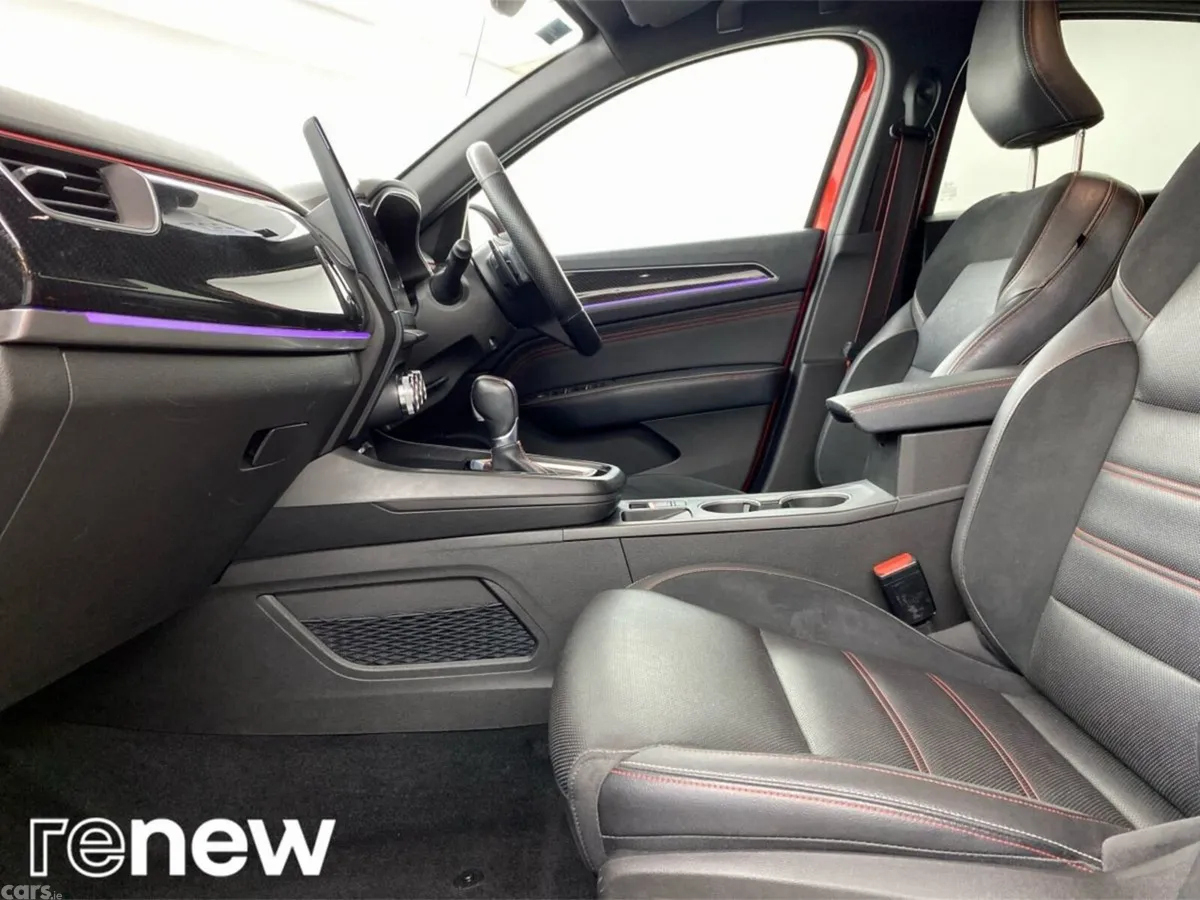 Renault Arkana Hatchback, Petrol, 2023, Red