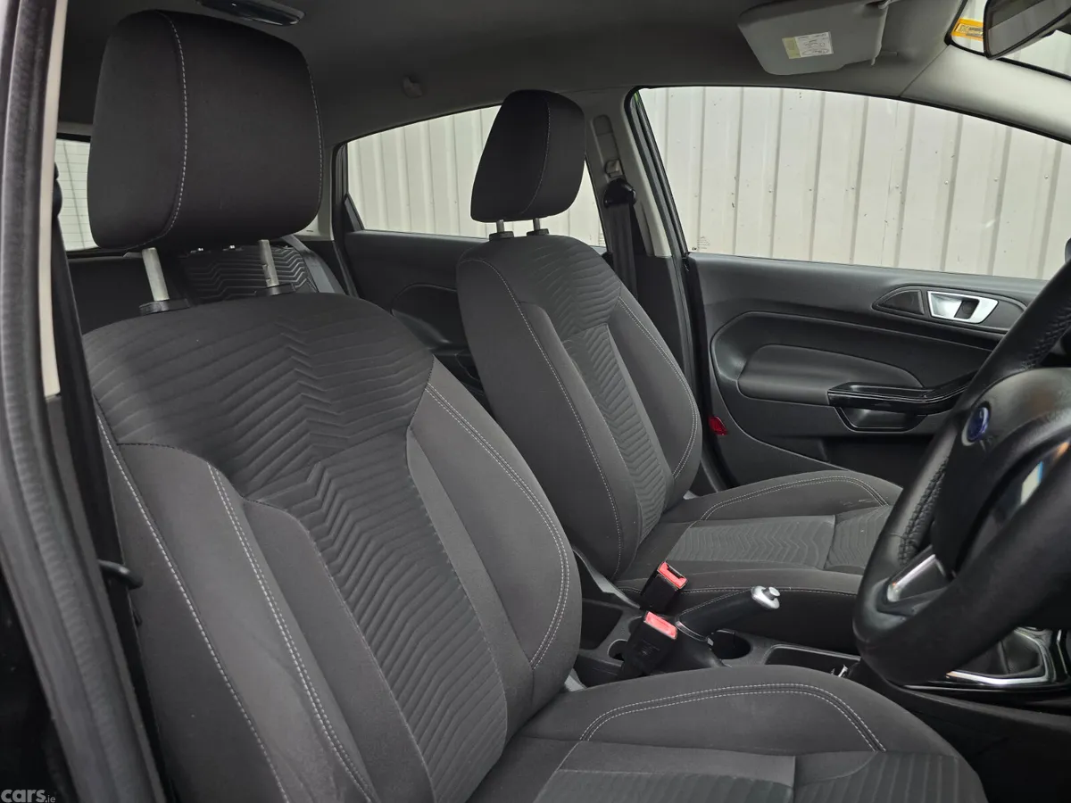 Ford Fiesta Hatchback, Petrol, 2016, Black
