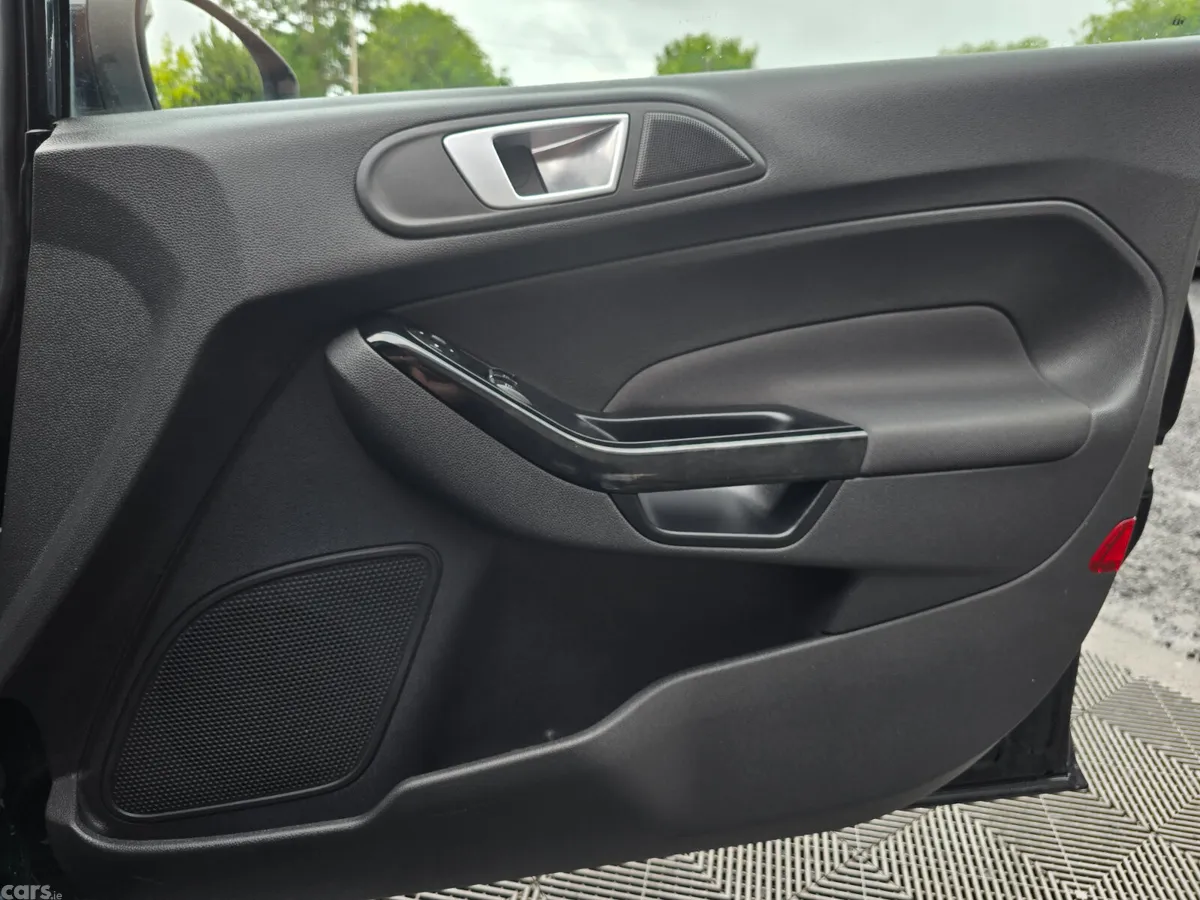 Ford Fiesta Hatchback, Petrol, 2016, Black