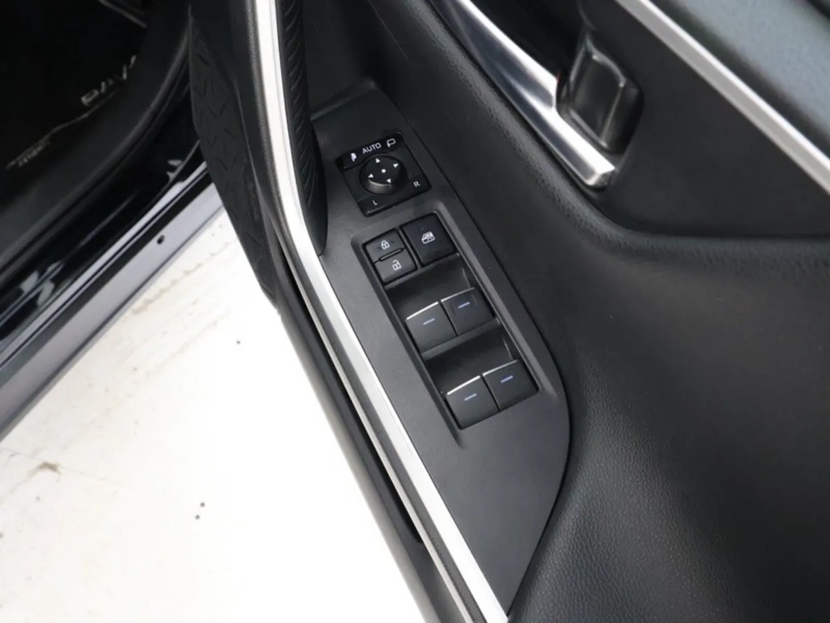 Toyota RAV4 SUV, Petrol Hybrid, 2023, Black