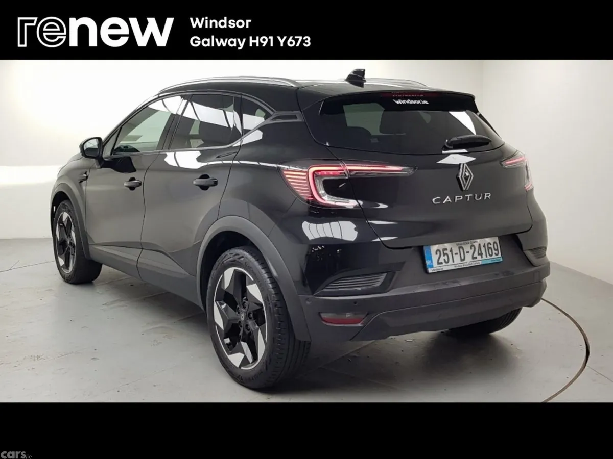 Renault Captur Hatchback, Petrol, 2025, Black