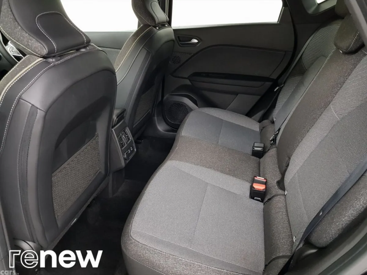 Renault Captur Hatchback, Petrol, 2025, Black
