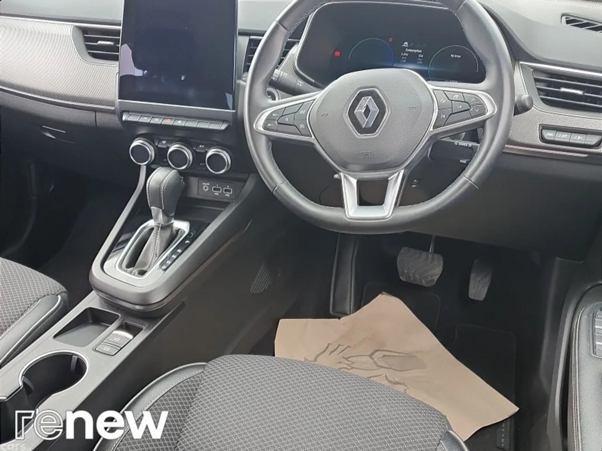 Renault Arkana Hatchback, Petrol, 2024, Red