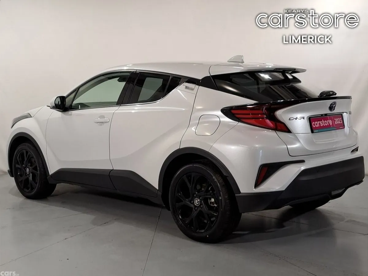 Toyota C-HR SUV, Petrol Hybrid, 2023, White