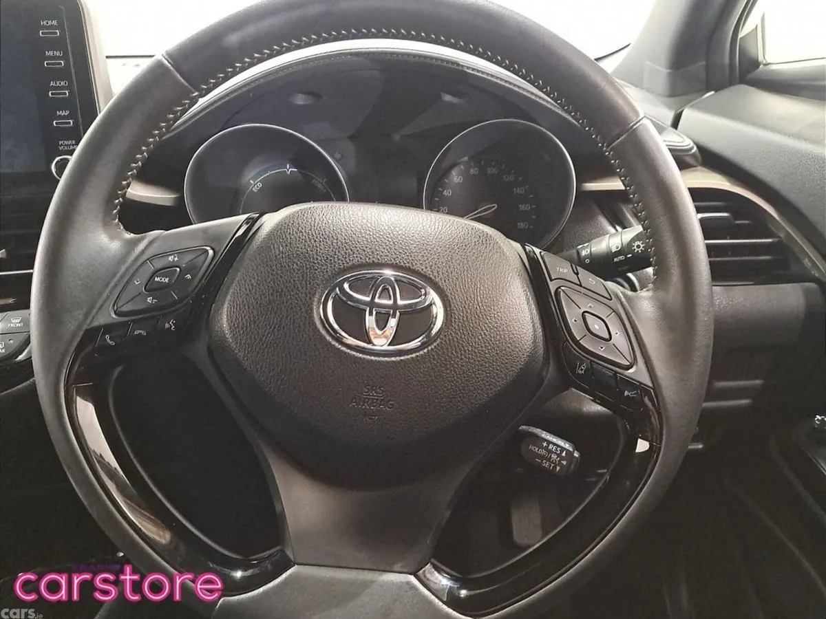 Toyota C-HR SUV, Petrol Hybrid, 2023, White
