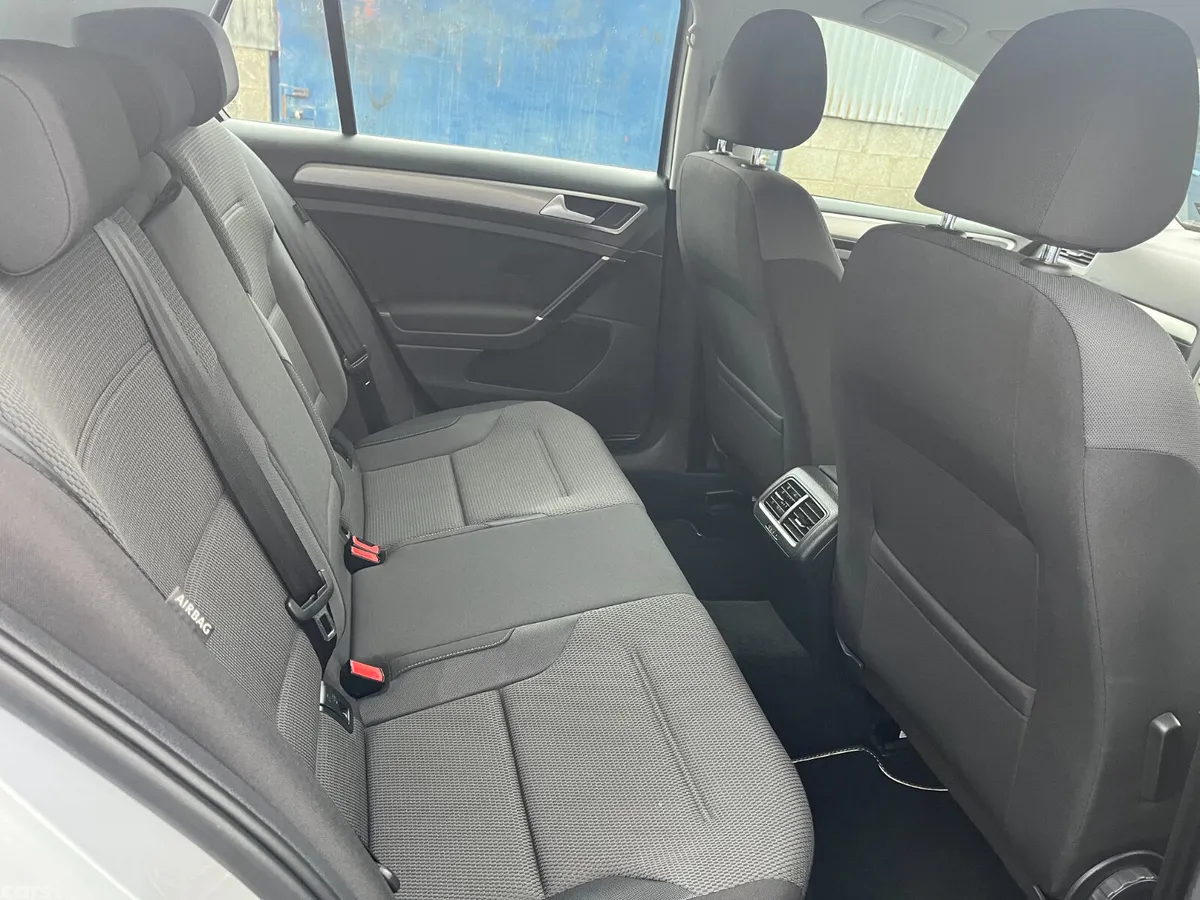 Volkswagen Golf Hatchback, Petrol, 2015, Silver