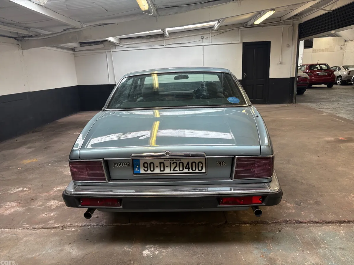 Jaguar XJ Saloon, Petrol, 1990, Blue
