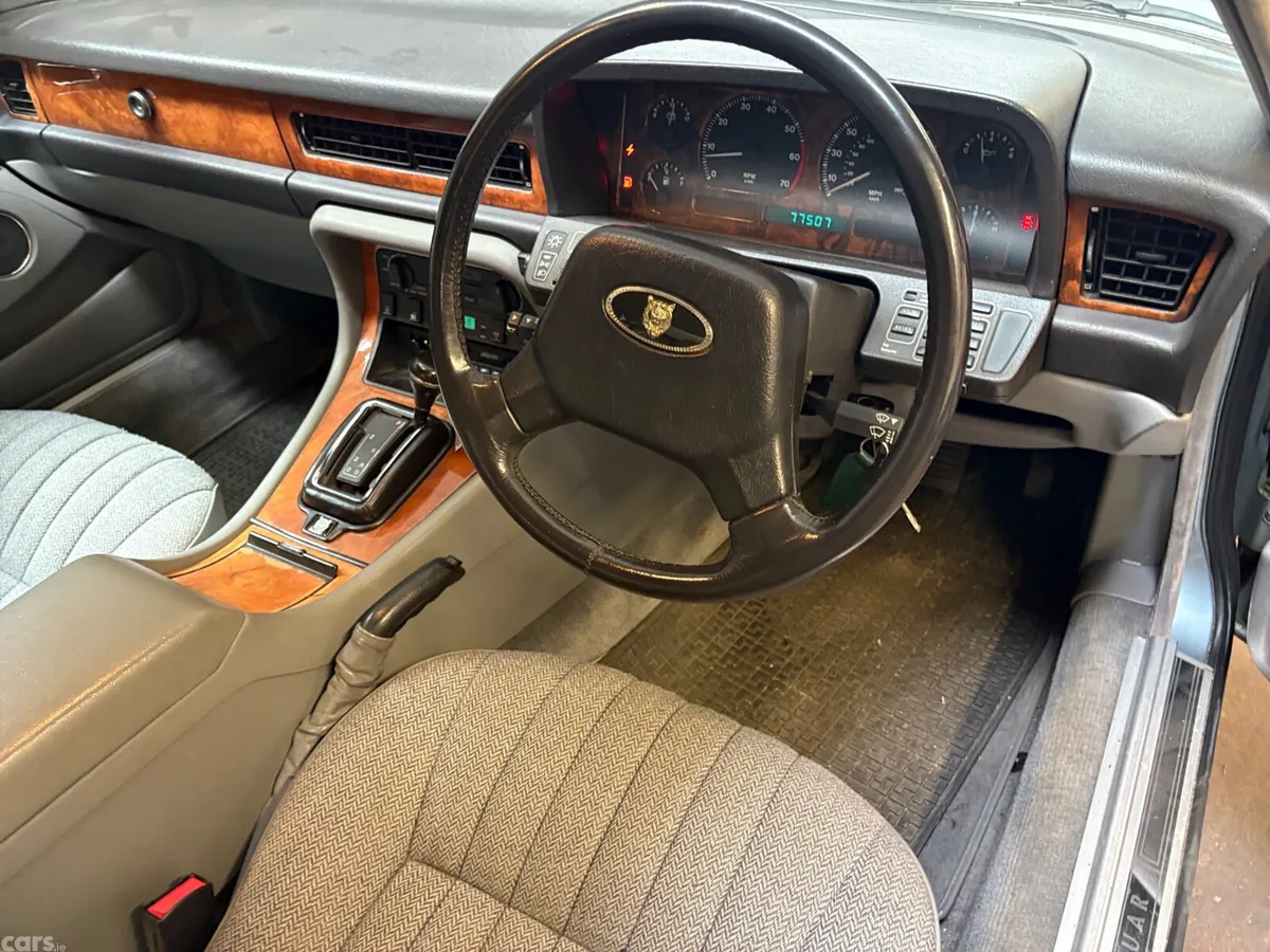 Jaguar XJ Saloon, Petrol, 1990, Blue