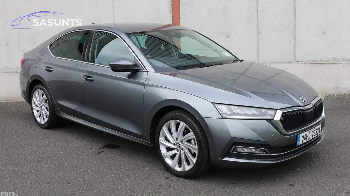Skoda Octavia Saloon, Petrol Hybrid, 2024, Grey