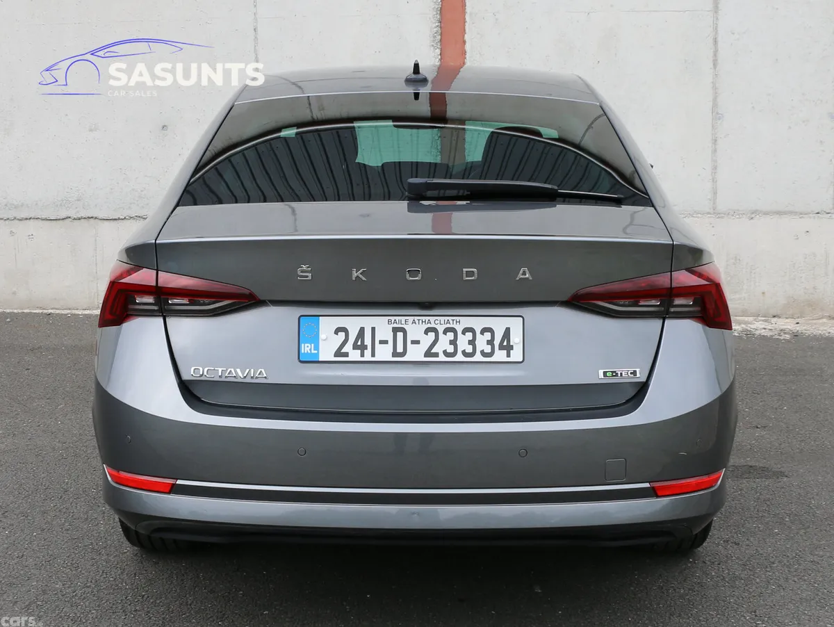 Skoda Octavia Saloon, Petrol Hybrid, 2024, Grey