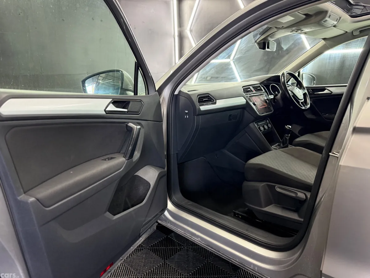 Volkswagen Tiguan SUV, Diesel, 2018, Grey