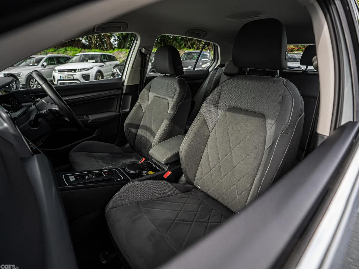 Volkswagen Golf Estate, Petrol, 2022, Grey