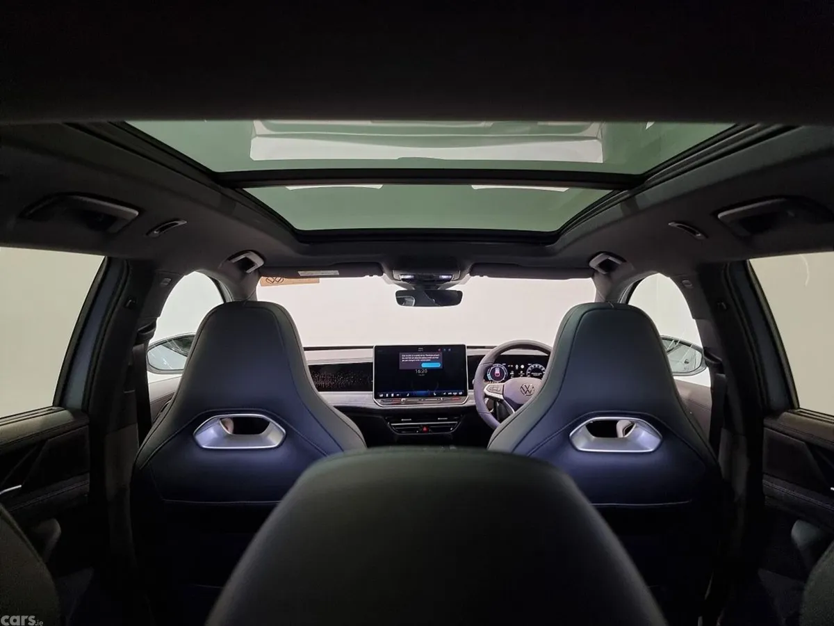 Volkswagen Passat Estate, Diesel, 2026, Silver