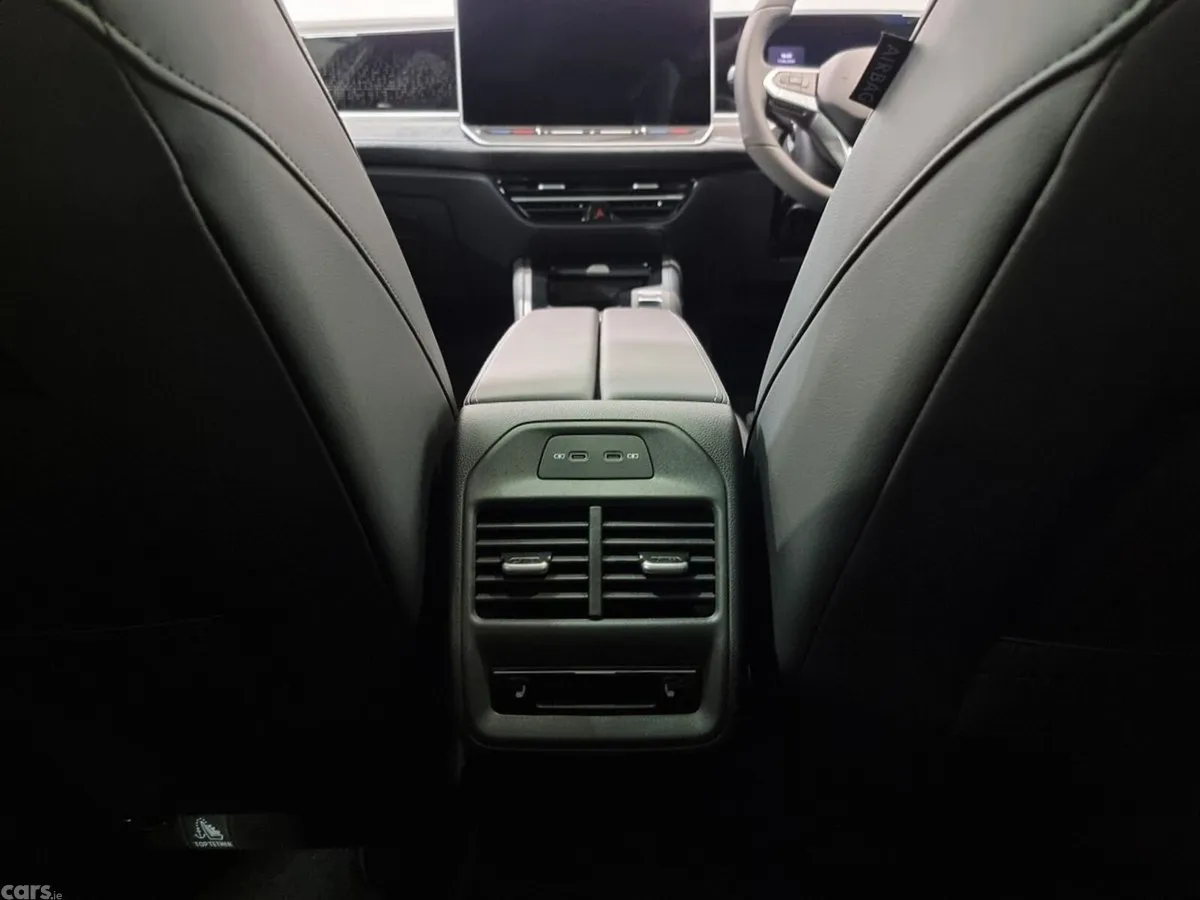 Volkswagen Passat Estate, Diesel, 2026, Silver