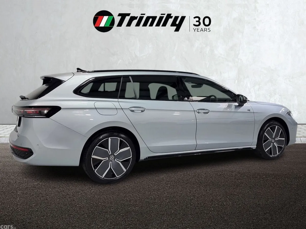 Volkswagen Passat Estate, Diesel, 2026, Silver