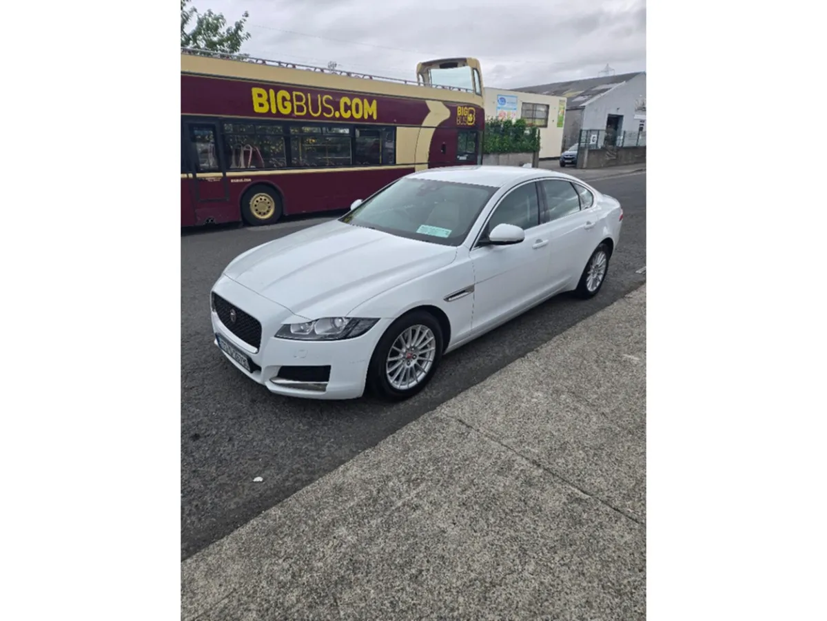 Jaguar XF Saloon, Diesel, 2017, White