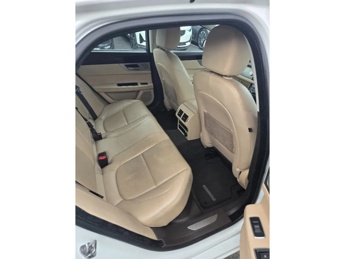 Jaguar XF Saloon, Diesel, 2017, White