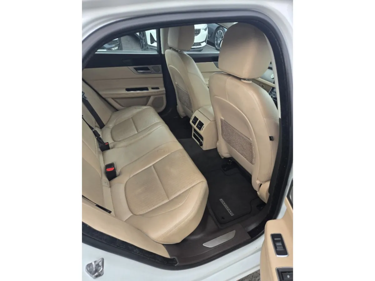 Jaguar XF Saloon, Diesel, 2017, White