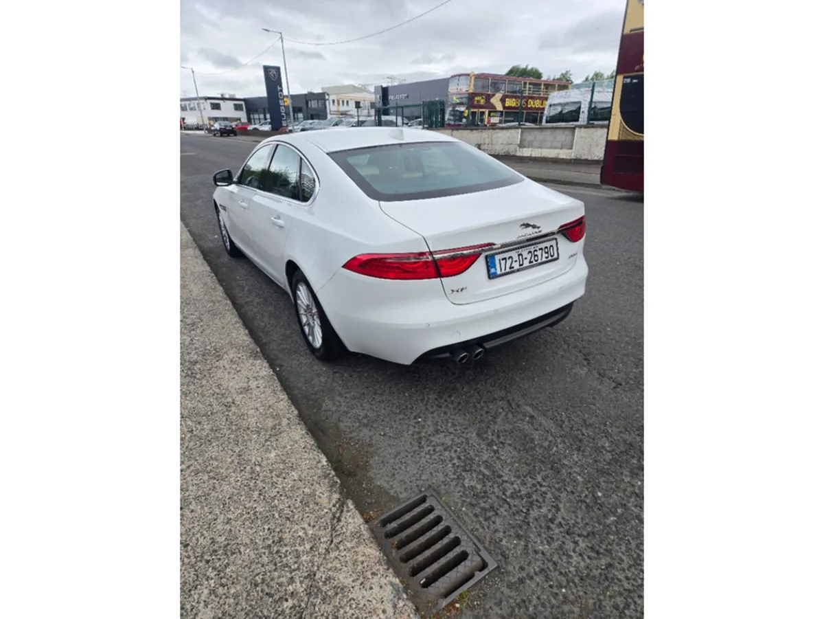 Jaguar XF Saloon, Diesel, 2017, White
