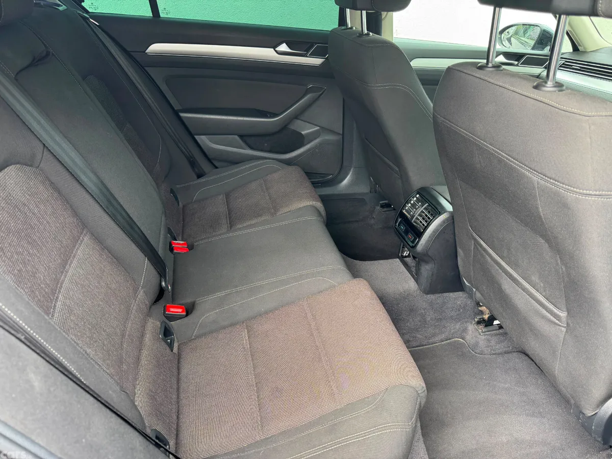 Volkswagen Passat Saloon, Diesel, 2017, Blue