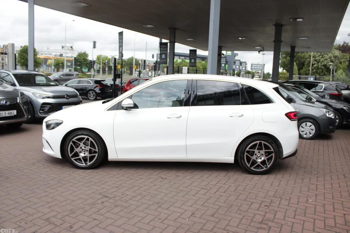 Mercedes-Benz B-Class Estate, Petrol, 2020, White