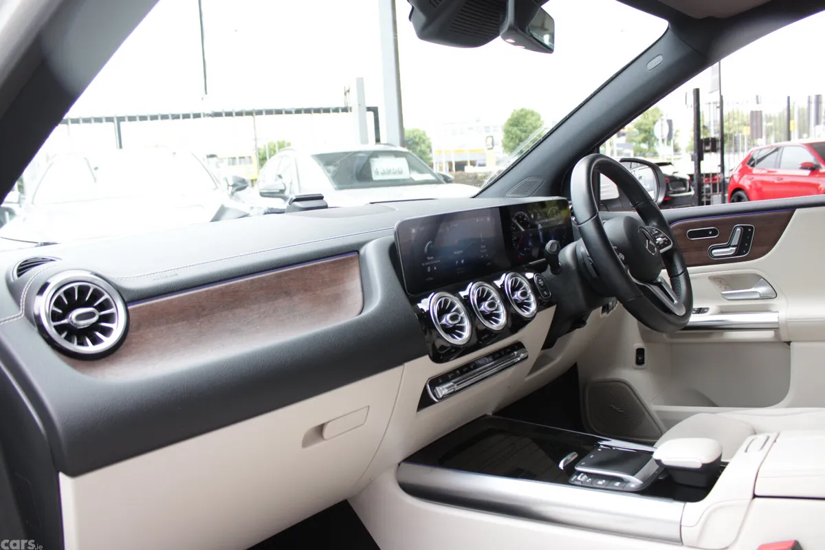 Mercedes-Benz B-Class Estate, Petrol, 2020, White