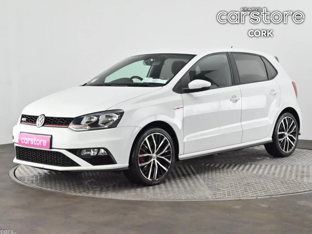 Volkswagen Polo Hatchback, Petrol, 2016, White