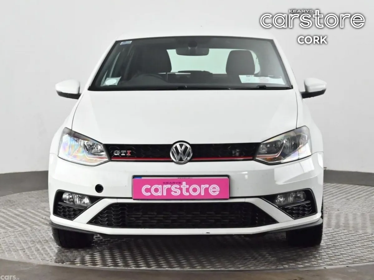 Volkswagen Polo Hatchback, Petrol, 2016, White