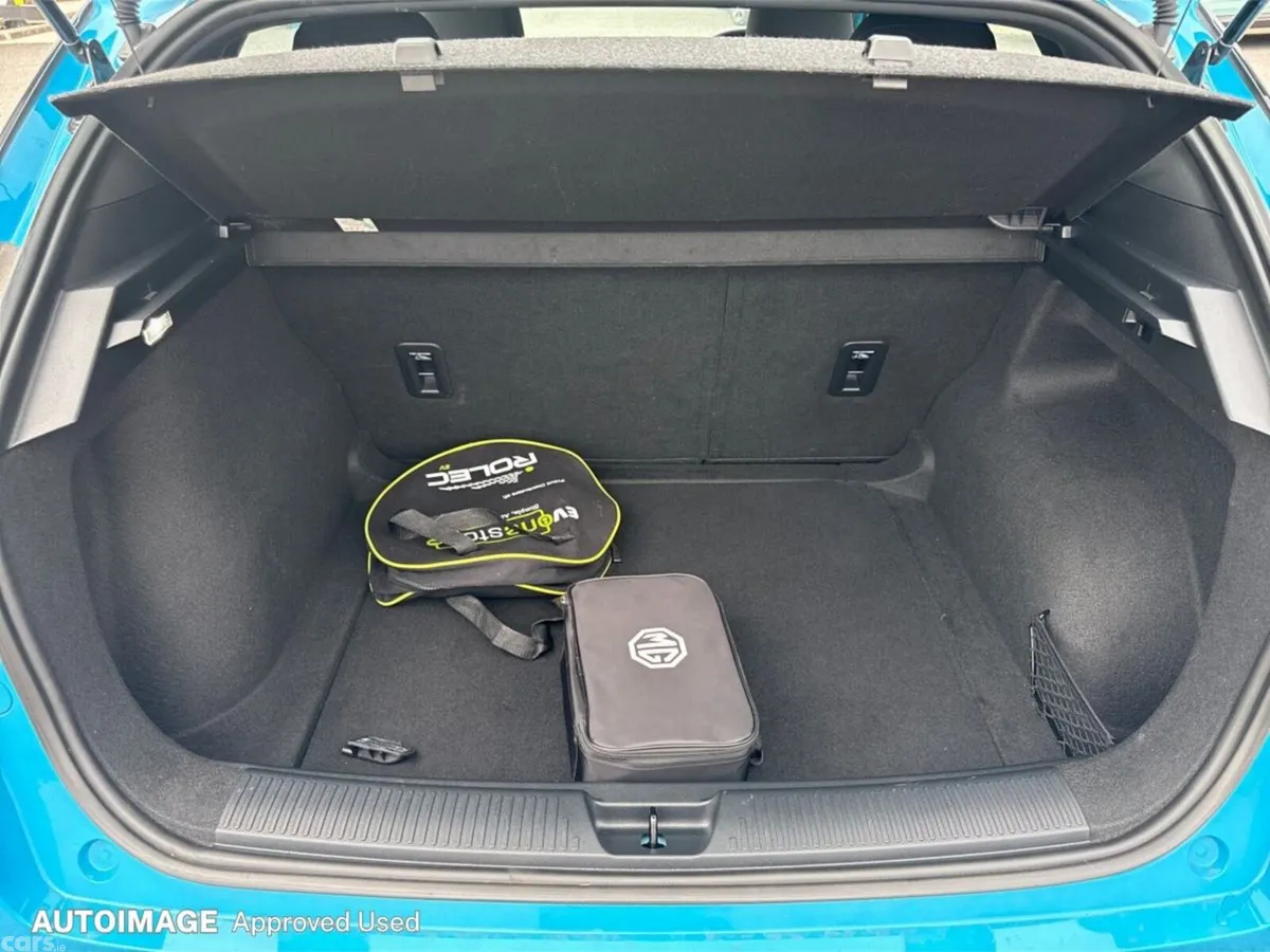 MG MG4 Hatchback, Electric, 2023, Blue
