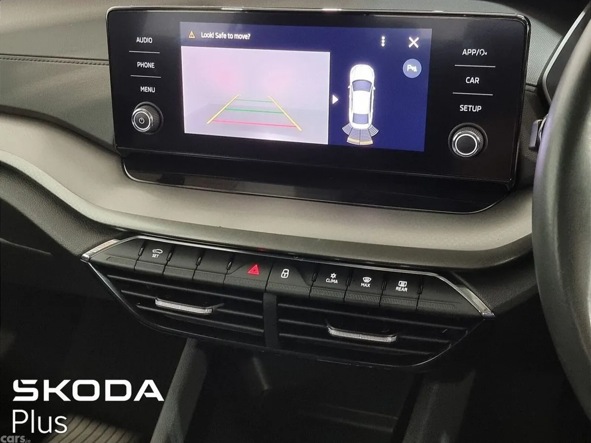Skoda Octavia Saloon, Petrol, 2022, Silver