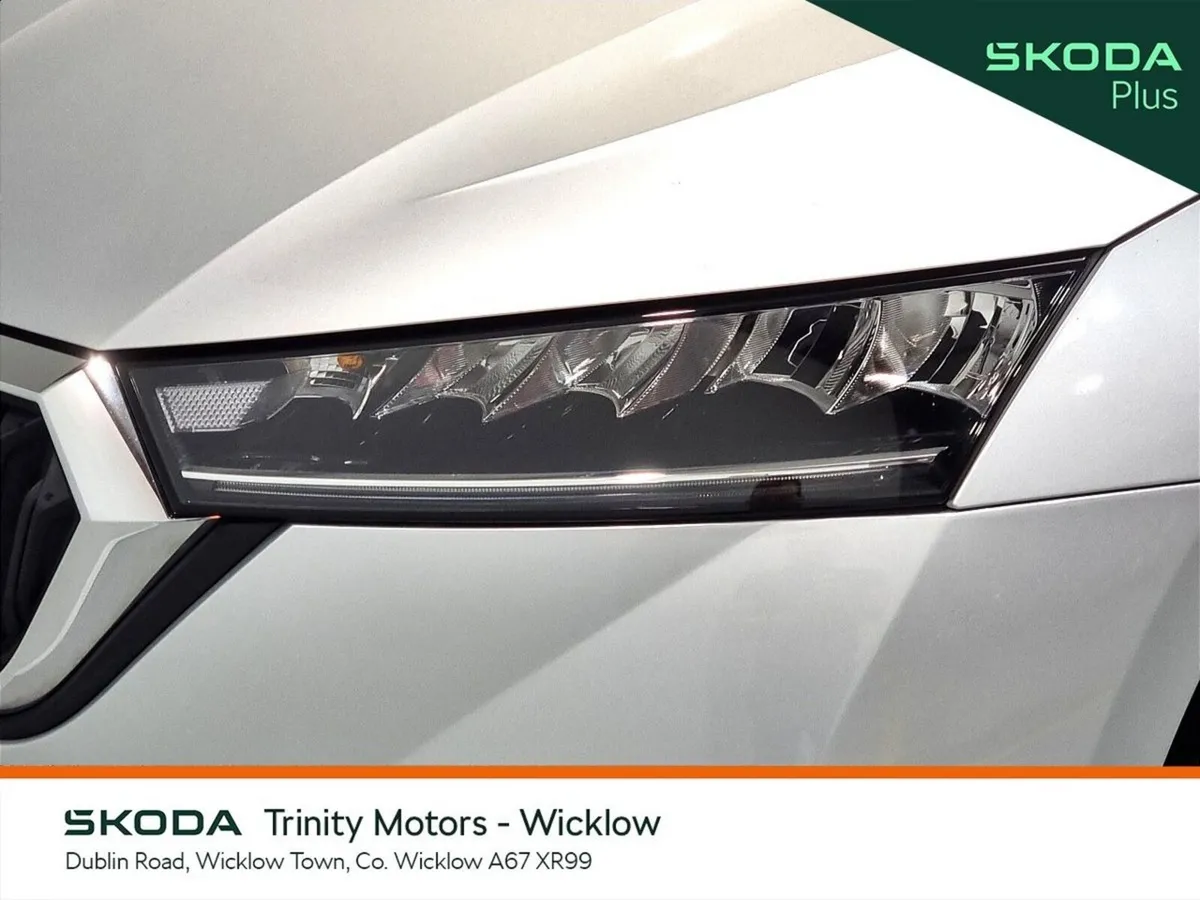 Skoda Octavia Saloon, Petrol, 2022, Silver