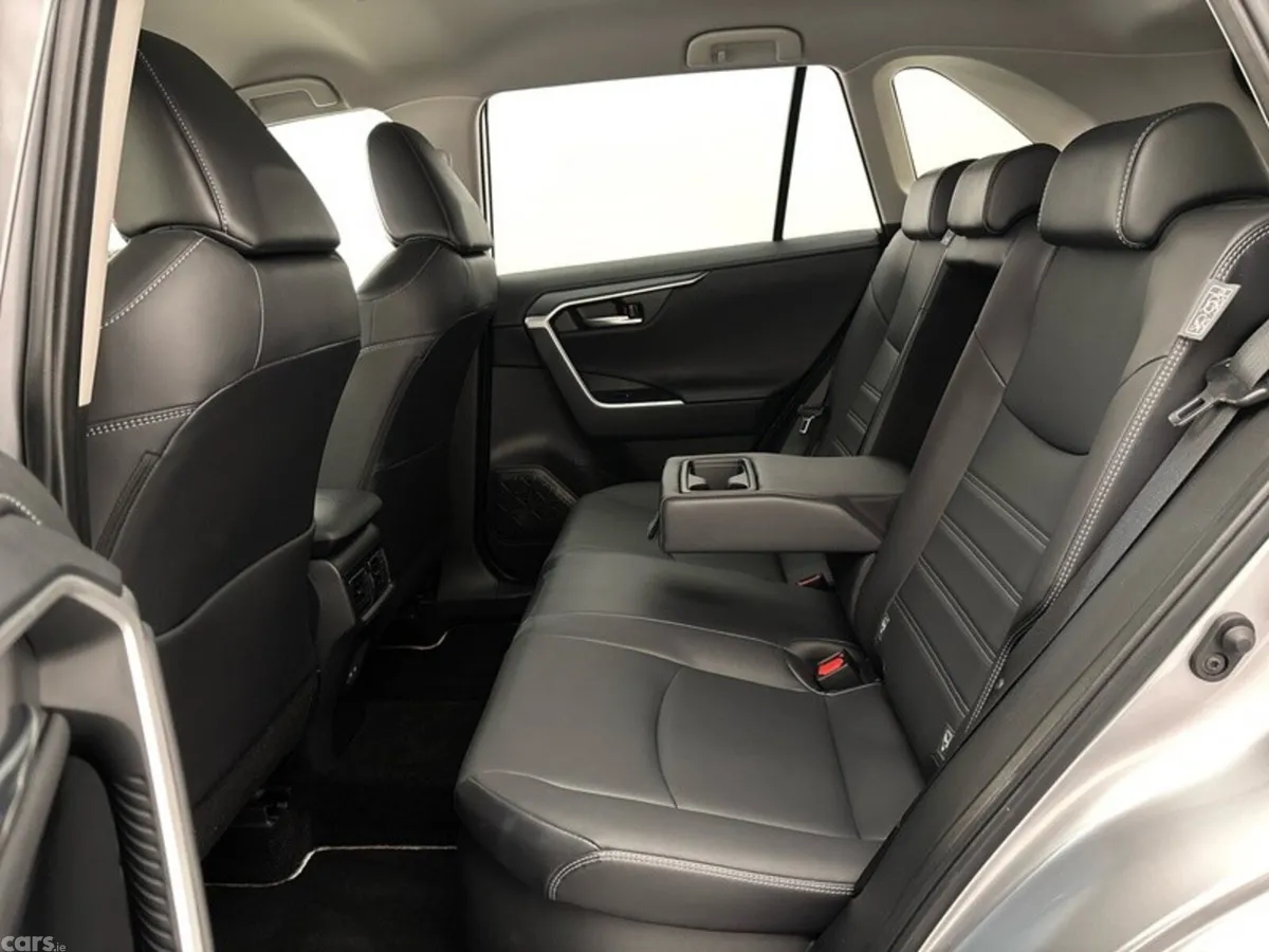 Toyota RAV4 SUV, Petrol Hybrid, 2024, Silver