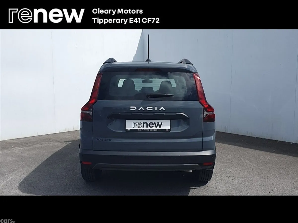 Dacia Jogger MPV, Petrol, 2024, Grey