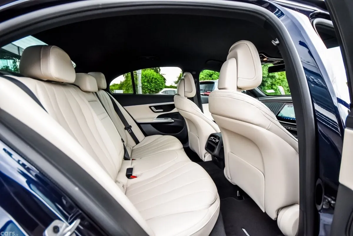 Mercedes-Benz E-Class Saloon, Diesel Plug-in Hybrid, 2026, Blue
