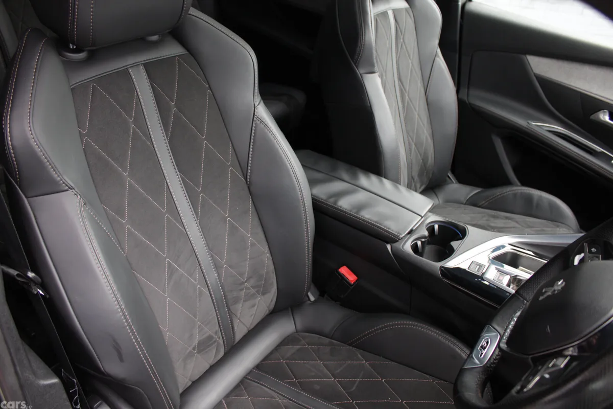 Peugeot 5008 MPV, Diesel, 2018, Grey