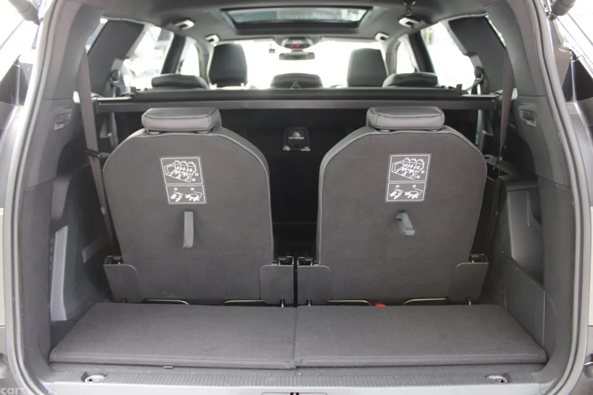 Peugeot 5008 MPV, Diesel, 2018, Grey