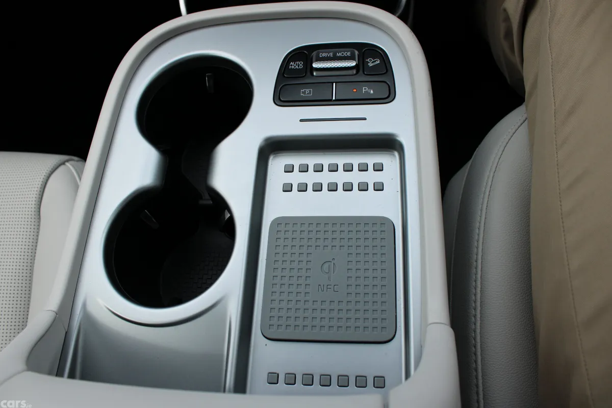 Hyundai IONIQ 9 MPV, Electric, 2026, Brown