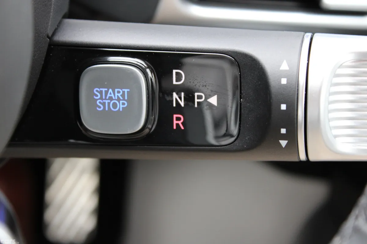 Hyundai IONIQ 9 MPV, Electric, 2026, Brown