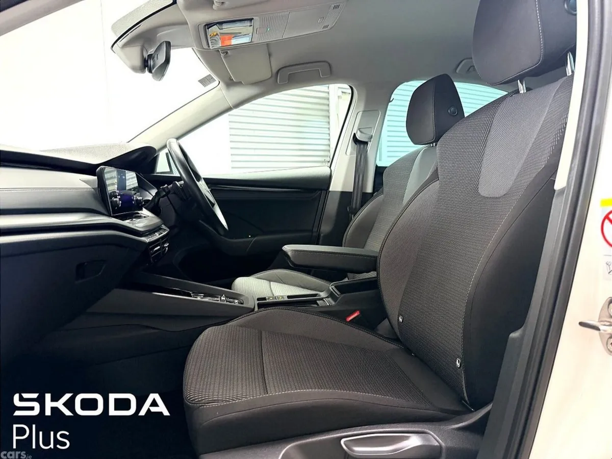 Skoda Octavia Saloon, Diesel, 2024, White