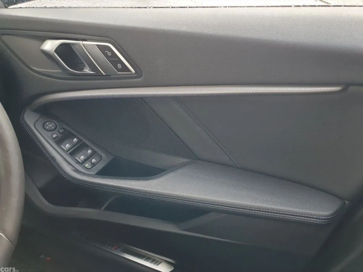 BMW 1-Series Hatchback, Diesel, 2021, Blue